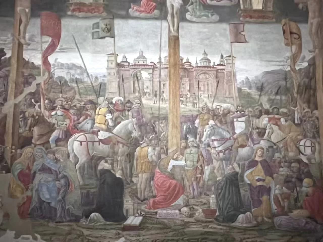 An on-site photographic detail of Montorfano’s Crucifixion on the opposite wall of the refectory
